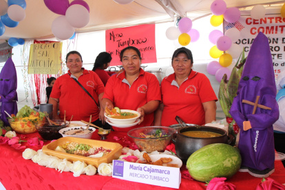 Preparación. Los finalistas prepararon la tradicional fanesca añadiendo sus ingredientes ‘secretos’ para destacarse.