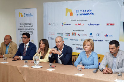Representantes del sector inmobiliario realizaron la presentación del evento este 30 de marzo de 2023.