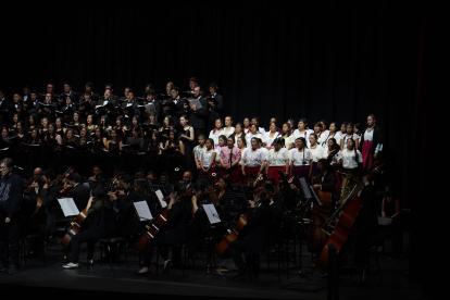 Actividad. El coro de mujeres rurales aparece en una de sus últimas presentaciones.