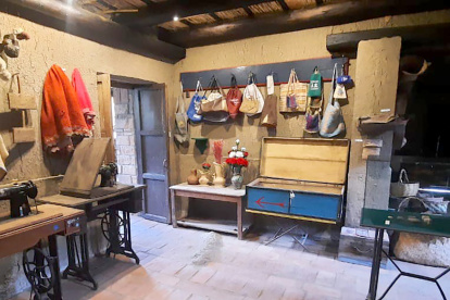 Casa adentro. Cientos de objetos aparecen distribuidos en las 12 salas que tiene el museo de Cumbe.