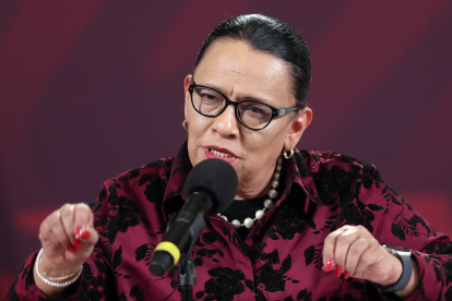 La Secretaria de Seguridad y Protección Ciudadana (SSPC), Rosa Icela Rodríguez, habla durante una rueda de prensa hoy