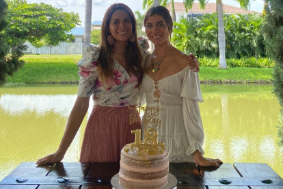 Sarah Gabriela y Gaby Pazmiño.