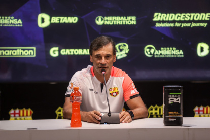 Fabián Bustos dibujó ya el esquema para enfrentar a Mushuc Runa.