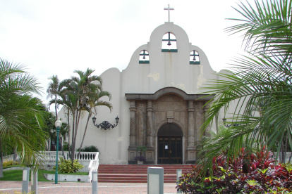 Fachada de la iglesia Santa Teresita, de Entre Ríos.
