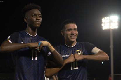 Allen Obando (i) y Kendry Páez son los más destacados de la sub-17 de Ecuador.