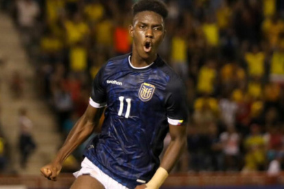 El goleador de la Tri tiene los días contados en Barcelona.