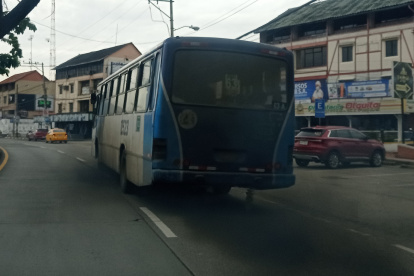 Vehículos. Estos forman humaredas a su paso.