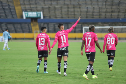 Independiente del Valle disputará por novena ocasión la Copa Libertadores. Los rayados tienen en sus vitrinas dos títulos de la Copa Sudamericana y una Recopa.