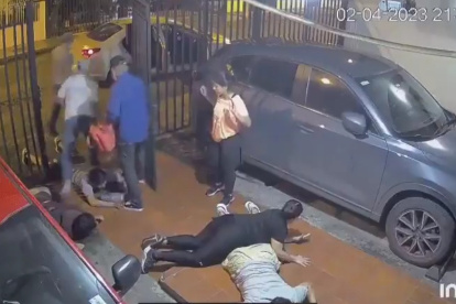 Una familia fue sorprendida por delincuentes cuando ingresaban a su domicilio.