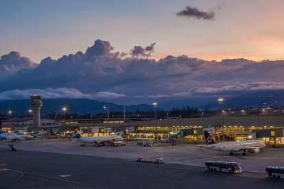 Los cambios buscan reducir los costos en los pasajes aéreos desde junio.