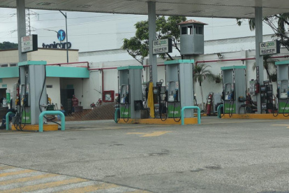 La gasolinera en la que dejaron el explosivo está ubicada en la avenida Orellana frente a pascuales