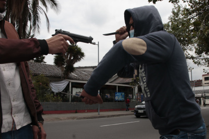 Dato. El presidente Guillermo Lasso autorizó vía decreto el porte y tenencia de armas de fuego de uso civil.