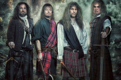 Marcus Kniep (batería), Jens Becker (bajo), Axel Ritt (guitarra) y Chris Boltendahl (voz) conforman la alineación actual de Graver Digger.