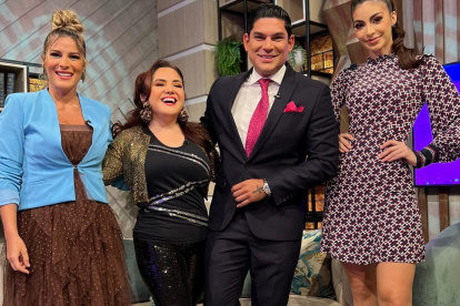 Emilio con Gaby Díaz, Claudia Camposano y Virginia Limongi.