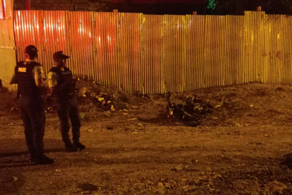 Levantamiento. Las cámaras de seguridad y otros indicios son analizados por las  unidades especiales de la Policía Nacional