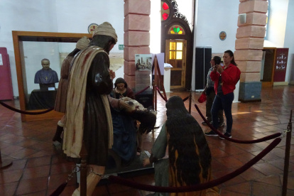 El turismo religioso avivó las aceras y calles de la capital azuaya