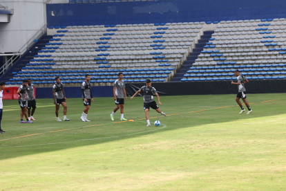ESTADIO CAPWELL ENTRENAMIENTO DE EMELEC LA NOVEDA EN EL ENTRENAMIENTO ES EL CUCO ANGULO PERIODISTA: GINO ZAMBRANO FECHA: 02/03/2023 Agencia (ag-extra)