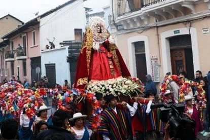 Recorrido. Los participantes se movilizaron por toda la parroquia.