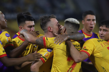 Barcelona gana el encuentro en el Monumental.