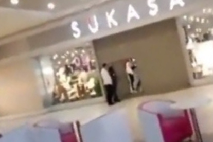 Operativo en el Mall del Sol.