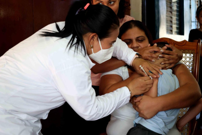 Campaña de vacunación masiva empieza en Nicaragua.