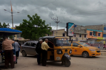 Los conductores. Aseguran que socializarán el tema “en el camino”.