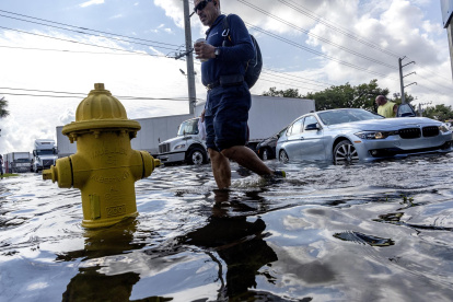 Vista de las inundaciones de Fort Lauderdale, Florida, este 13 de abril de 2023.
