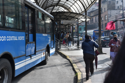 Afluencia. 450.000 personas usan a diario los sistemas de transporte municipal Trole y Ecovía en la capital.