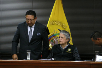 En la mesa de seguridad, las discrepancias entre las autoridades se expresaron con los gestos.