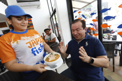 Las familias disfrutan este platillo en algunos locales de Guayaquil