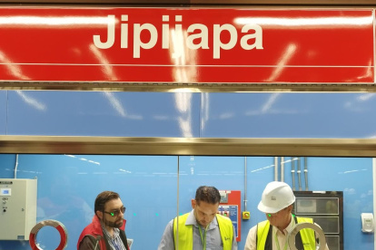 Capacitación. Desde hace varios días los funcionarios del Metro se adiestran en el sistema de recaudo.