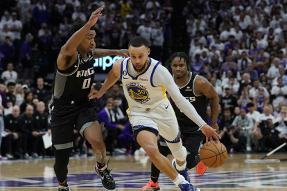 Mal augurio de los Warriors, campeones vigentes de la NBA, en este inicio de playoffs. Sus ocho anillos hoy no se notan.