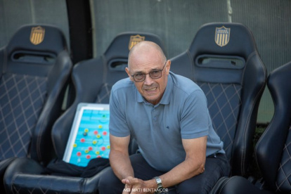 Alfredo Arias, quien dirigiera Emelec entre el 2016 y 2018, encabeza la actual campaña exitosa de Peñarol.