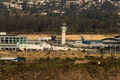 Fotografía de archivo del Aeropuerto Internacional Mariscal Sucre, en Quito (Ecuador).