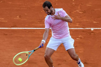 El francés logró vencer a su rival en 2 sets.