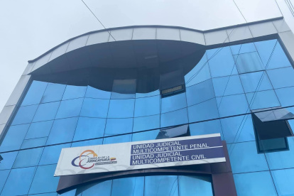 El juez que liberó a presunto líder de "Los Tiguerones" recibe una suspensión de 3 meses