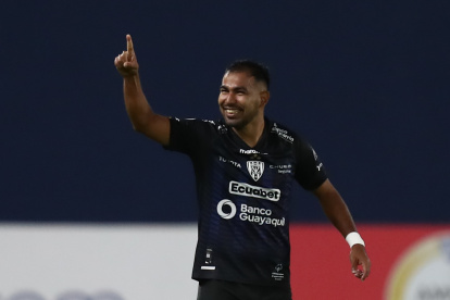 Júnior Sornoza de Independiente celebra el gol que lo convirtió en el ecuatoriano que más anotaciones tiene en la historia de la Copa Libertadores