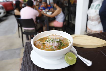 Sopa.- El encebollado es considerado como uno de los mejores platos típicos del mundo.