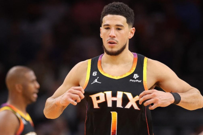 El número 1 de los Suns anotó 38 puntos.