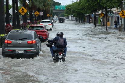 GUAYAQUIL SUFRIO UNA FUERTE INUNDACION POR LAS FUERTE LLUVIA QUE CAYO EN LA MADRUGADA 23 DE MARZO DEL 2023 GUAYAQUIL-ECUADOR