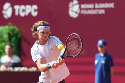 Andrey Rublev buscar seguir con esa buena racha de victorias.