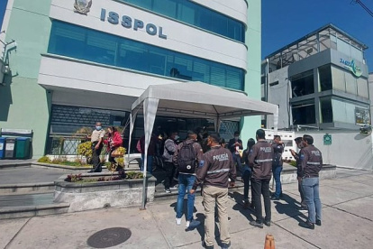 Fachada del Instituto de Seguridad Social de la Policía (Isspol), en Quito.