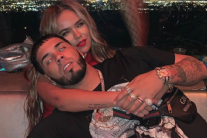 Karol G y Anuel nuevamente envueltos en polémica por nuevo tema.