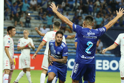 Emelec se impuso 1-0 a Huracán, en la segunda fecha de la Copa Sudamericana.