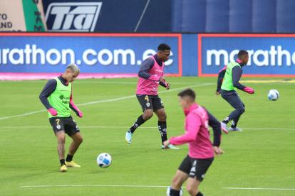 Los rayados entrenaron con la mira puesta en un triunfo en casa.