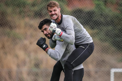 Víctor Mendoza será titular en el choque entre Barcelona y Deportivo Cuenca