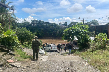 Control. Los uniformados decomisan armas de fuego y motocicletas robadas