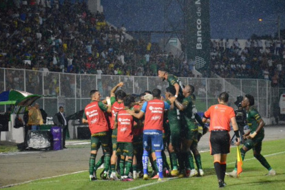 Orense sumó 14 puntos en la tabla de posicione