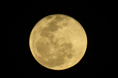 Imagen de archivo de la luna llena