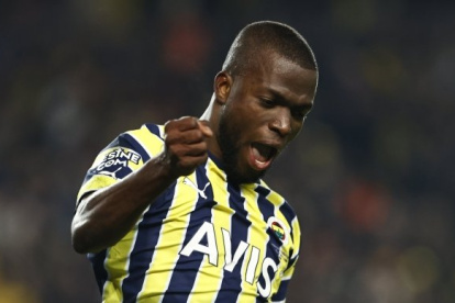 Valencia saltó de titular y participó los 90 minutos con su equipo.